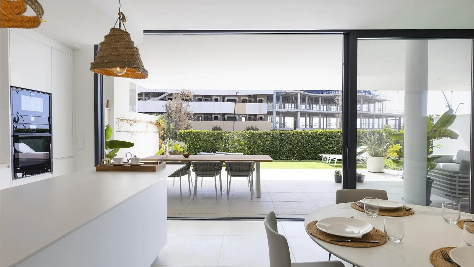 Exlusive Apartment With Garden In Higueron Fuengirola