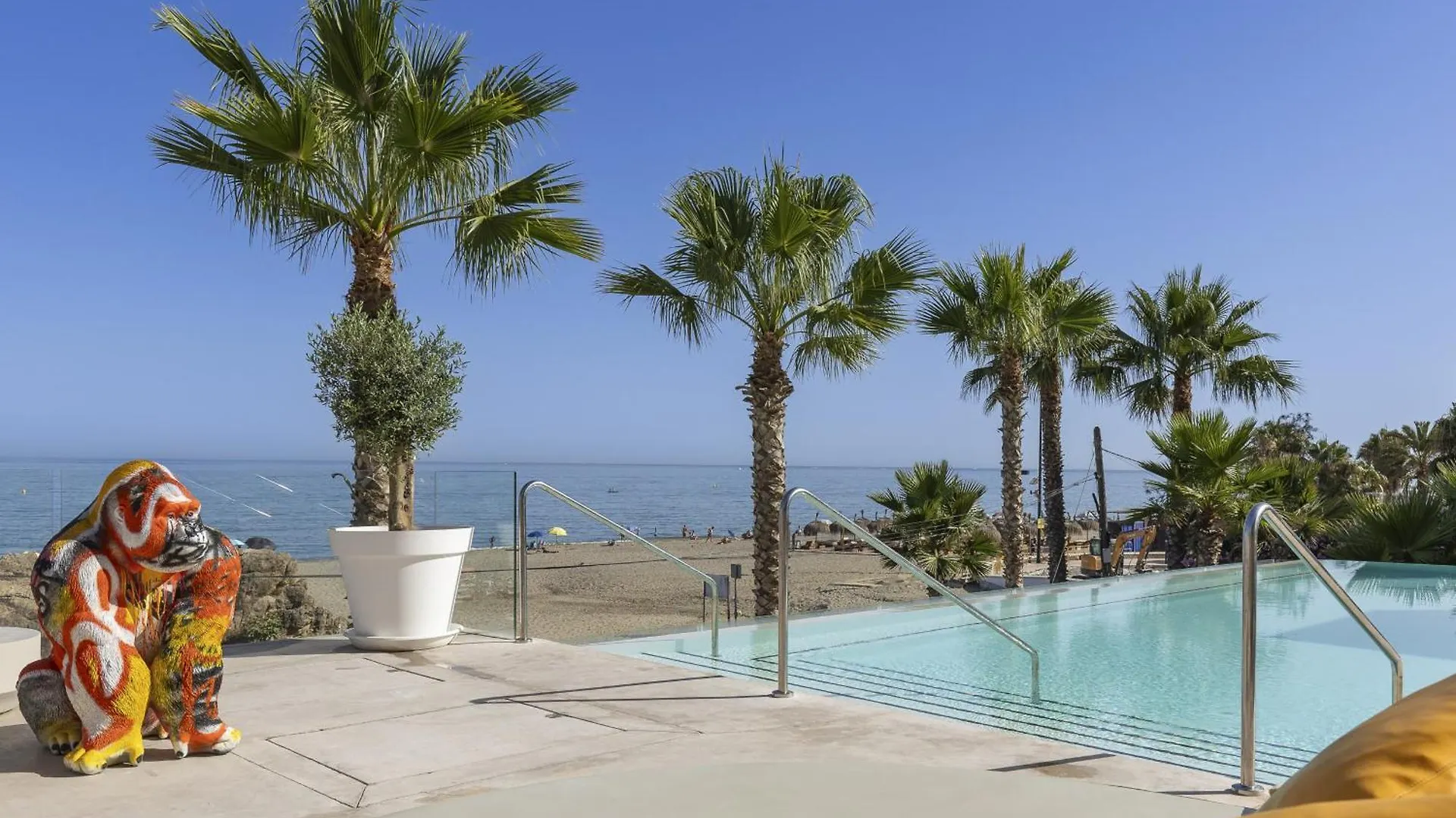 Exlusive Apartment With Garden In Higueron Fuengirola