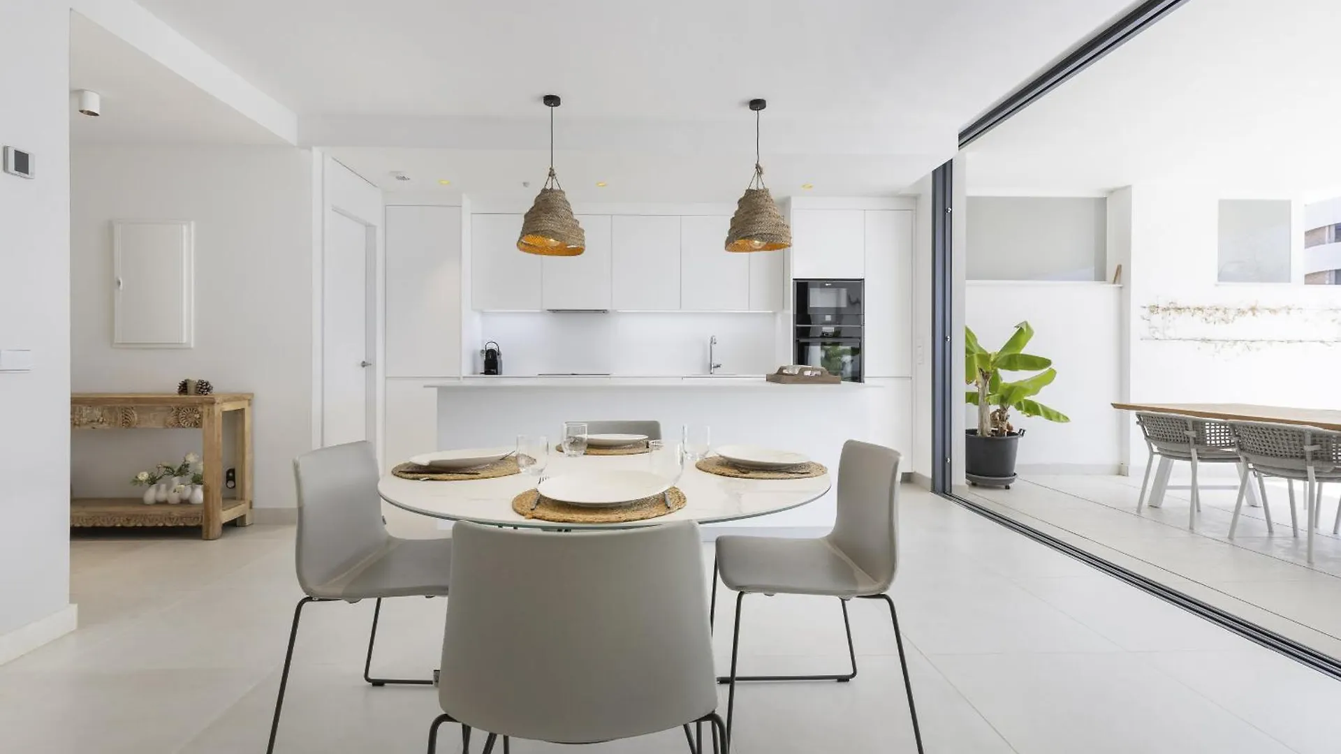 Exlusive Apartment With Garden In Higueron Fuengirola