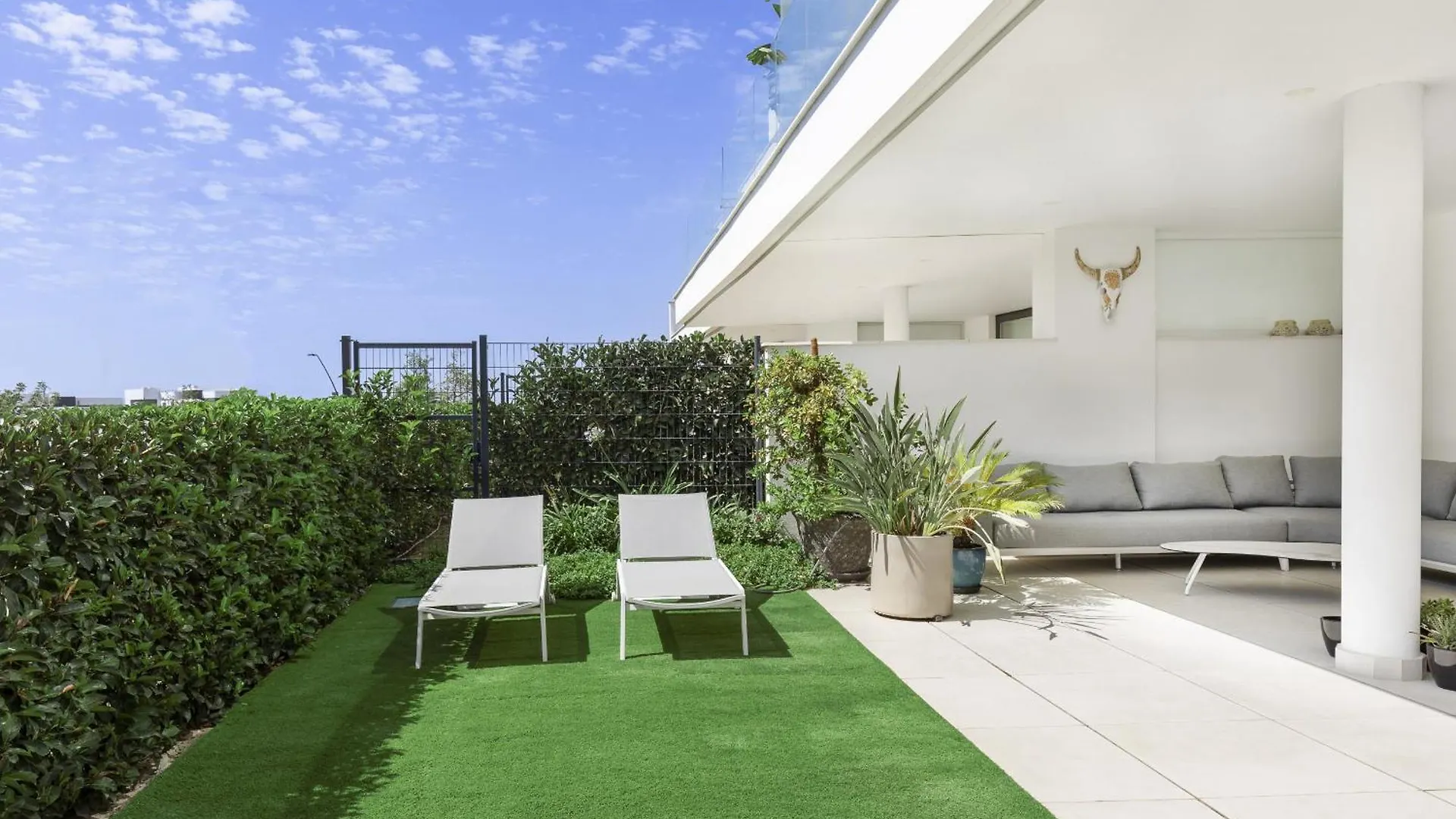 Exlusive Apartment With Garden In Higueron Fuengirola