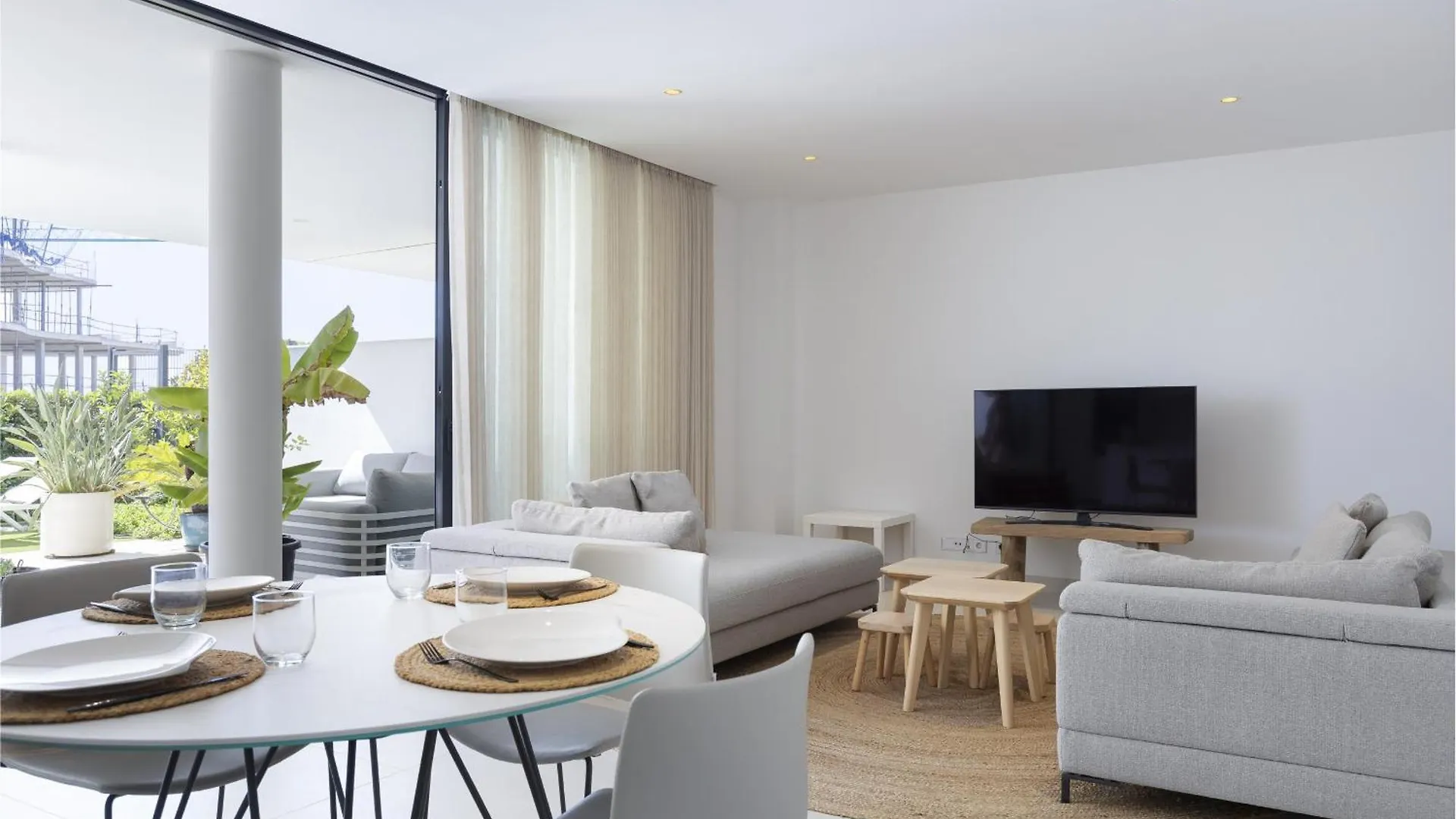 Exlusive Apartment With Garden In Higueron Fuengirola Spain