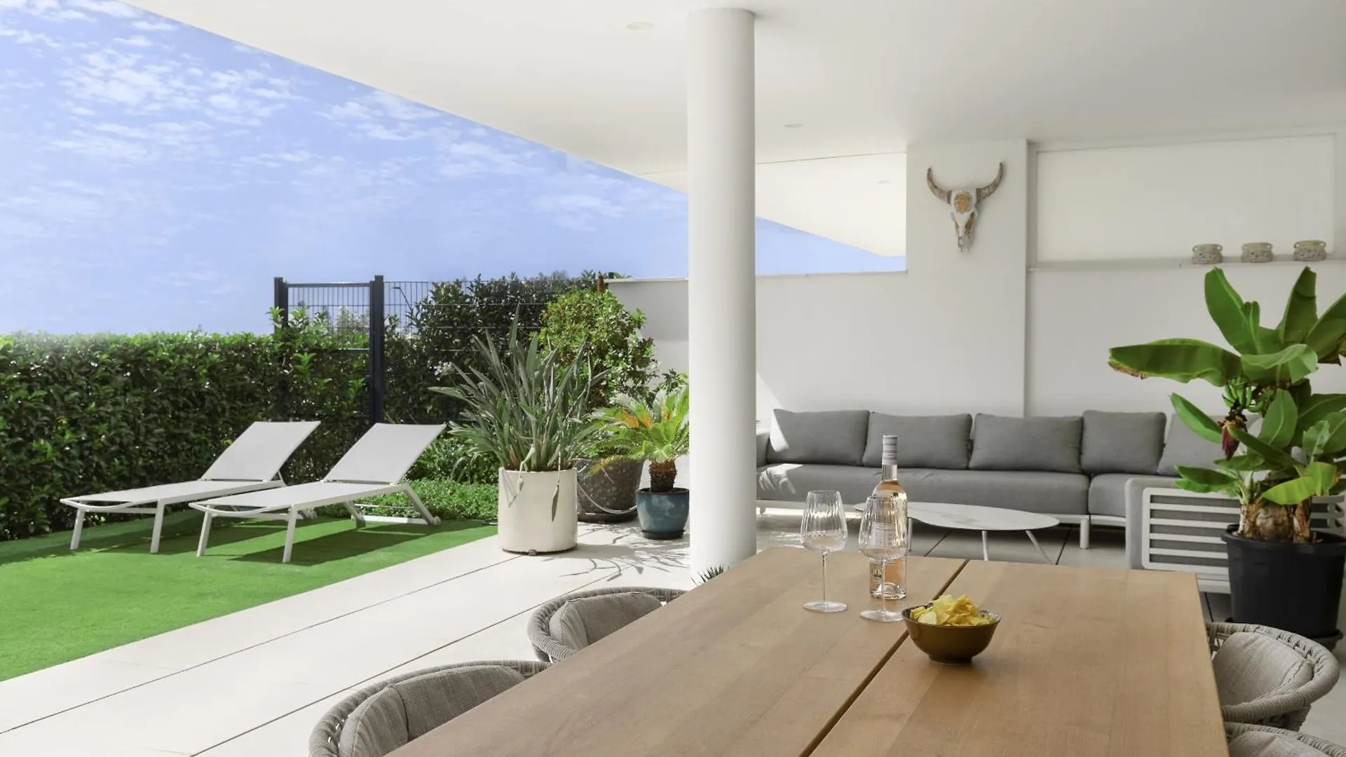 Exlusive Apartment With Garden In Higueron Fuengirola Spain